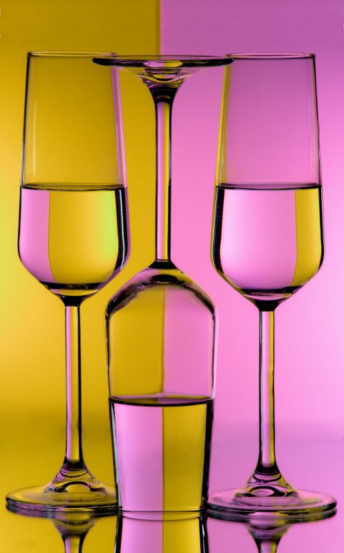 Stillleben mit drei Sektgläser